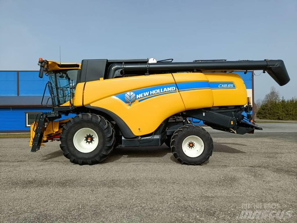 New Holland CX 8.85 Mähdrescher