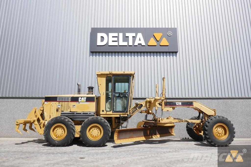 CAT 12H Grader