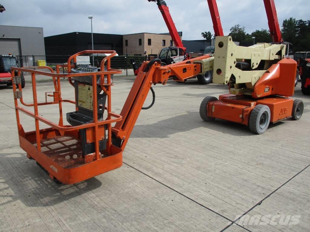 JLG E400 AJPN (048) Kompakte selbstfahrende Hebebühnen