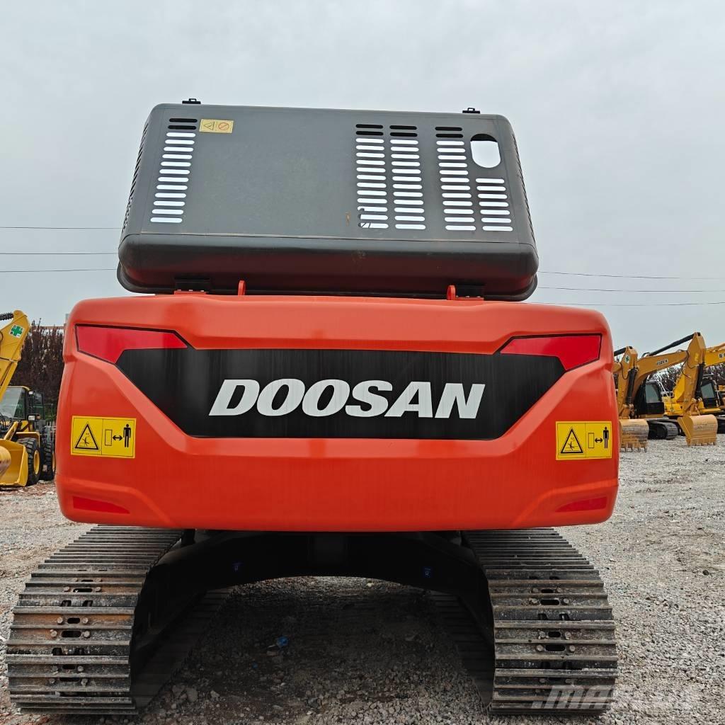 Doosan DX 225 LCA Raupenbagger