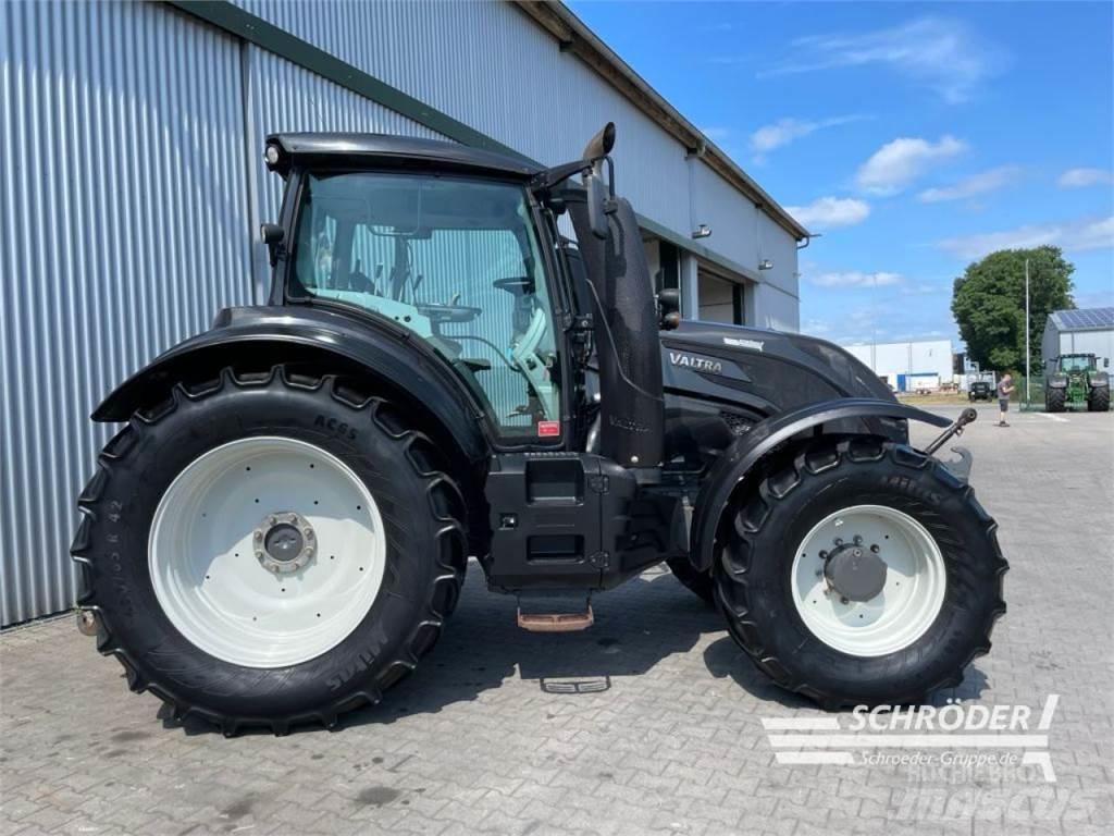 Valtra T 174 EA Traktoren