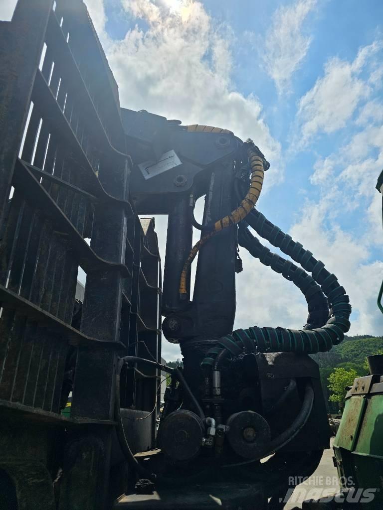 John Deere 1510G Forwarder