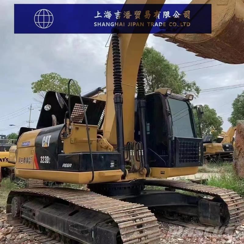 CAT 323 D Raupenbagger