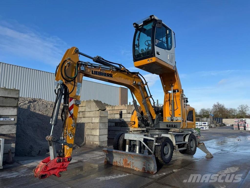 Liebherr LH 18 M Materialumschlag