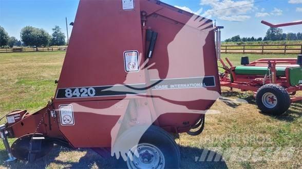 Case IH 8420 Rundballenpressen