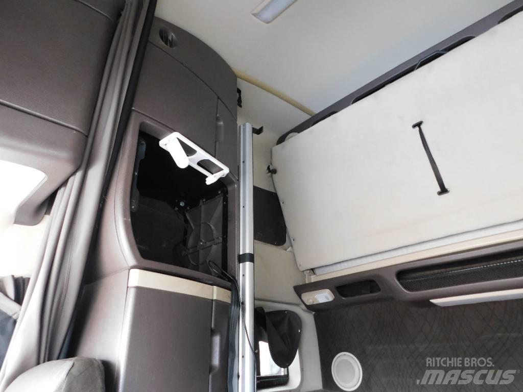 Volvo VNL Sattelzugmaschinen