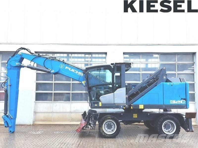 Fuchs MHL 320 F Materialumschlag