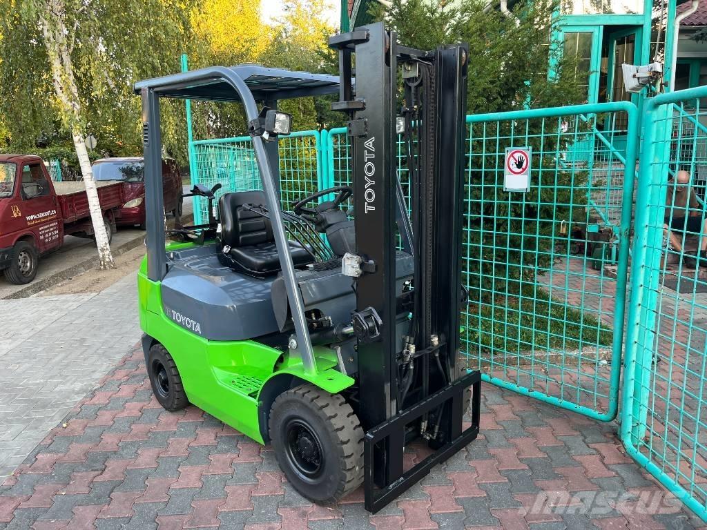 Toyota 7FGF18 V-1769 Gasstapler