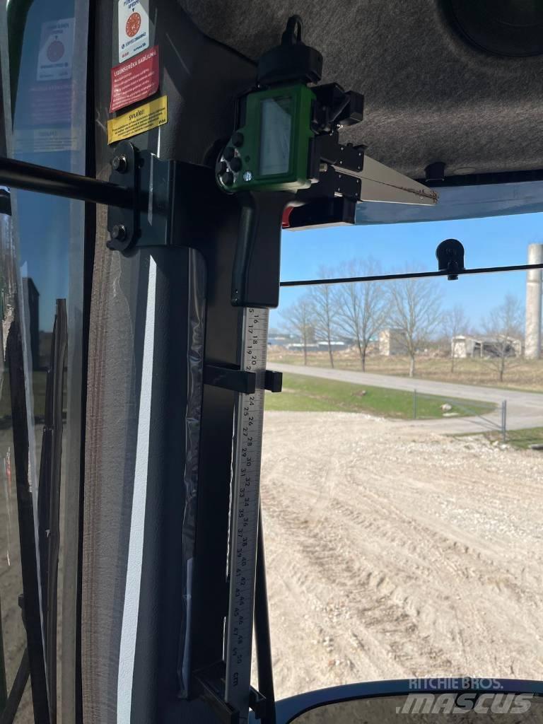 John Deere 1170G Harvester