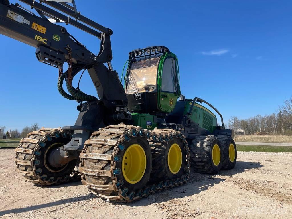 John Deere 1170G Harvester