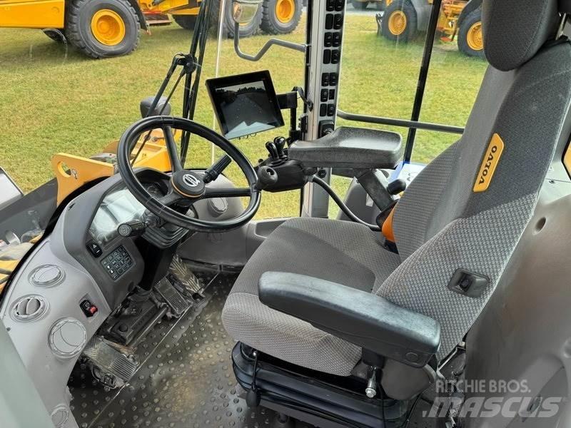 Volvo L 120 H Radlader