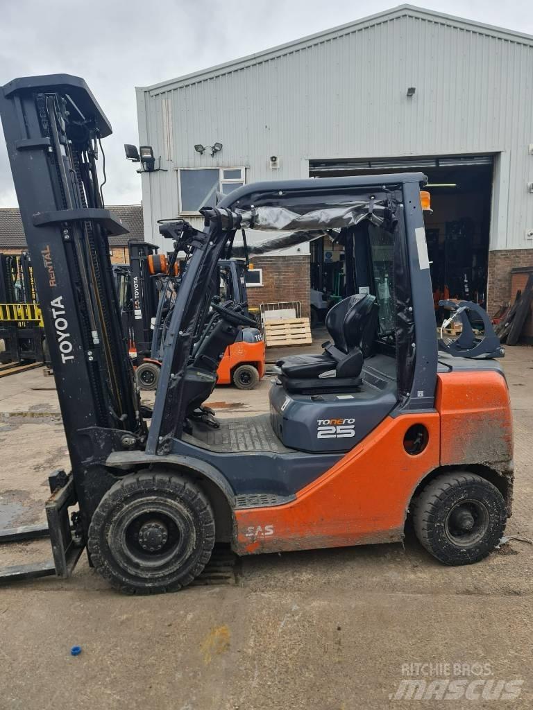 Toyota 02-8 FGF 25 Gasstapler