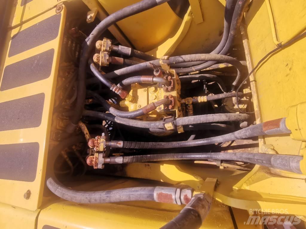 Komatsu PC 200-6 Raupenbagger
