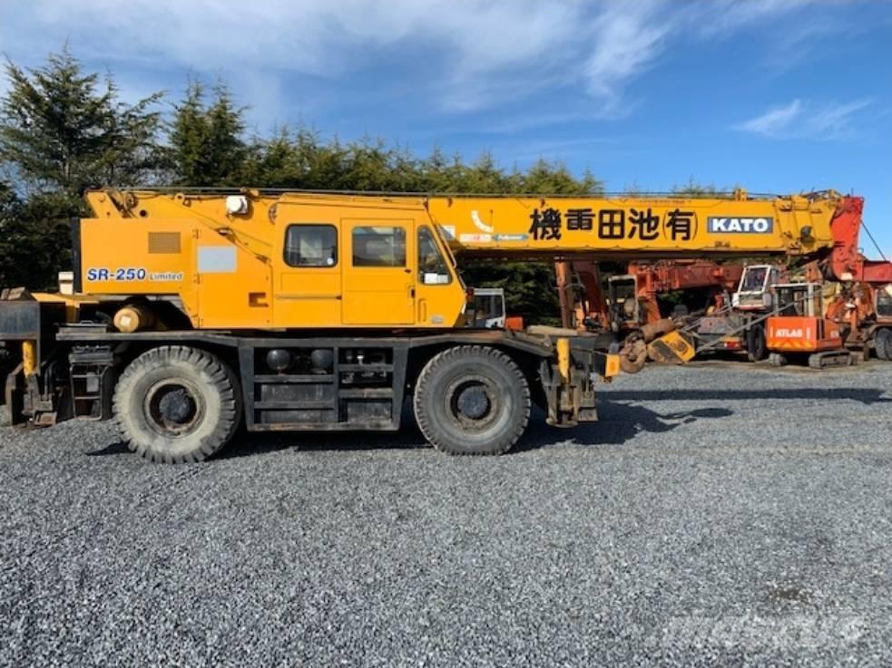 Kato KR 30 H All-Terrain-Krane