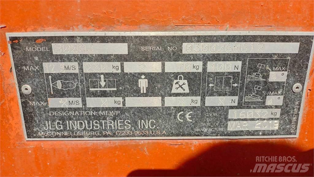 JLG 800AJ Gelenkteleskoparbeitsbühnen