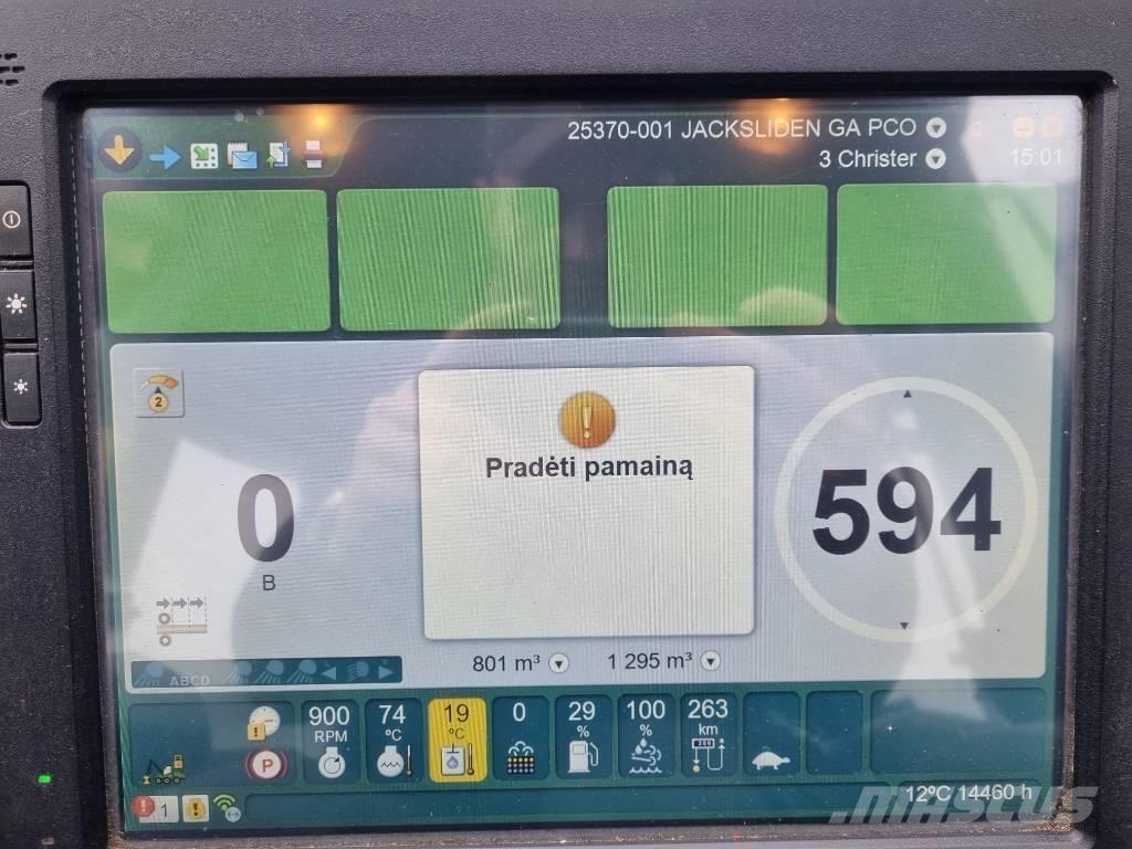 John Deere 1170 G Harvester