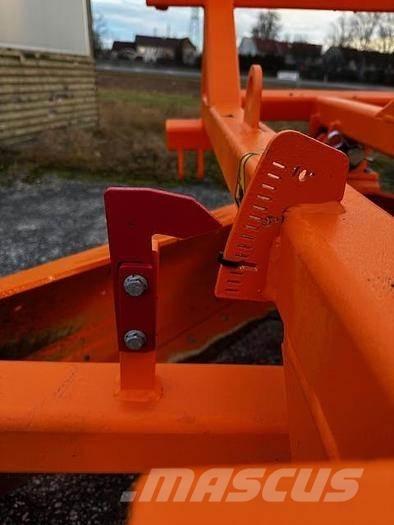 MS Grader 205 K Grader