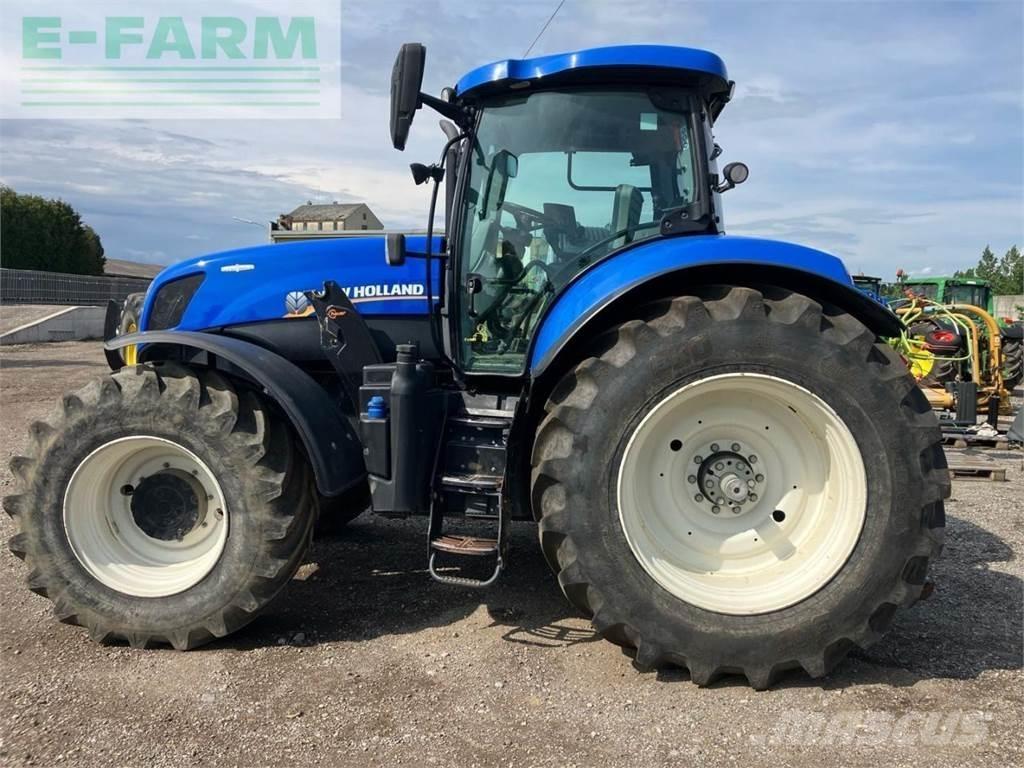 New Holland T7.220 Traktoren