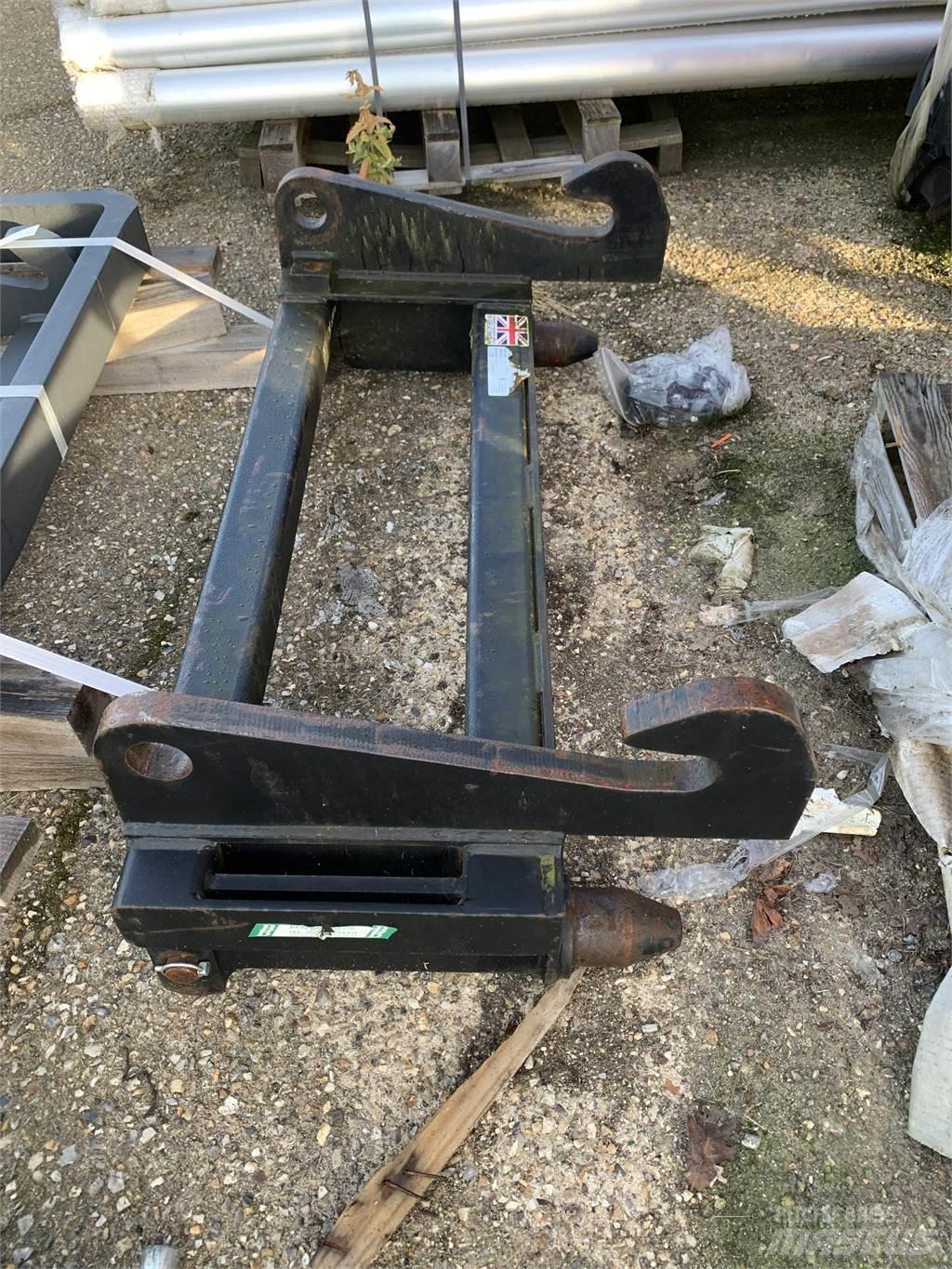  ADAPTOR PLATE Sonstige Landmaschinen