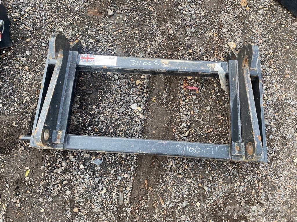  ADAPTOR PLATE Sonstige Landmaschinen
