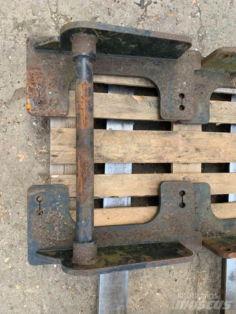  BRACKETS Sonstige Landmaschinen