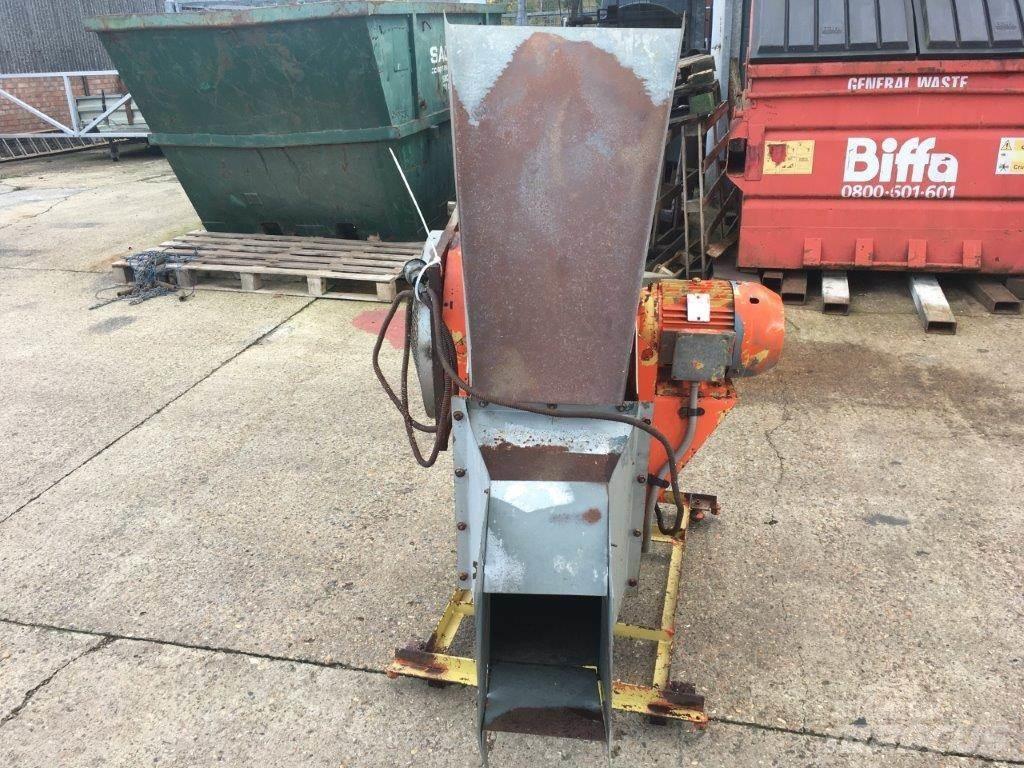  GRAIN THROWER Sonstige Landmaschinen