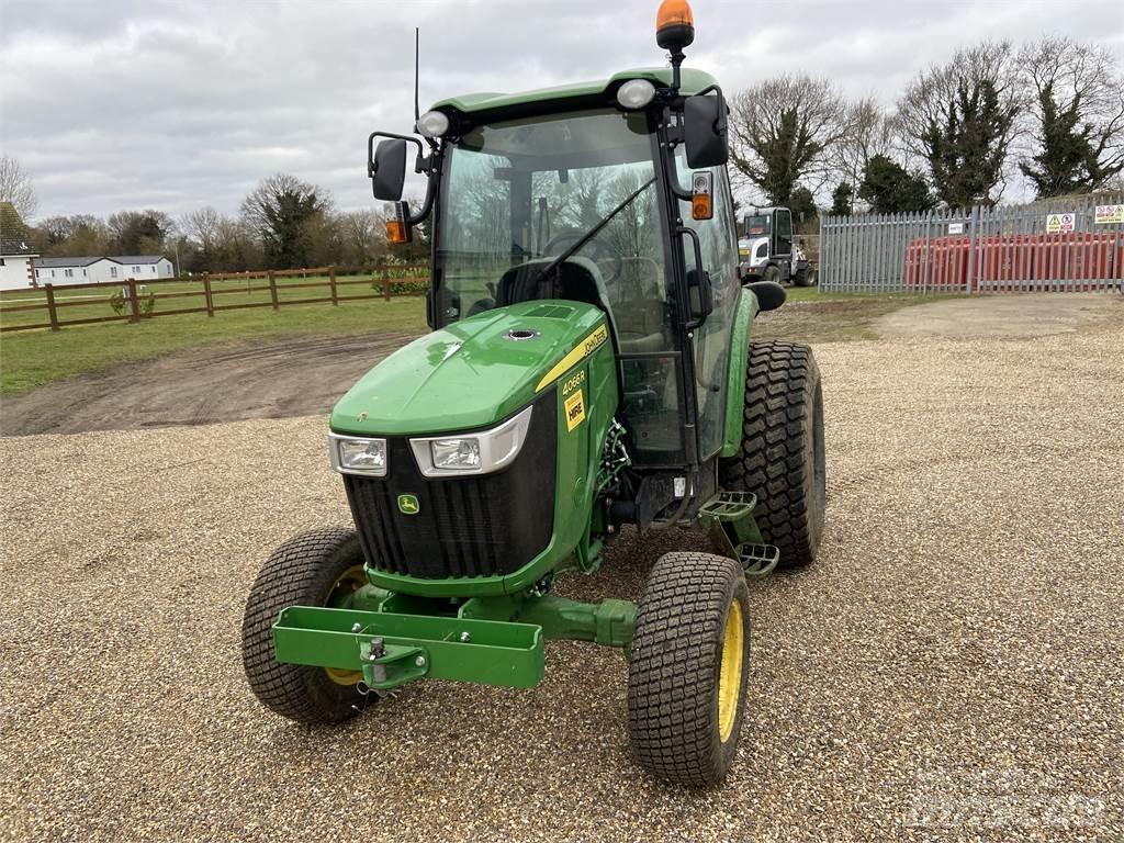 John Deere 4066R Kleintraktoren