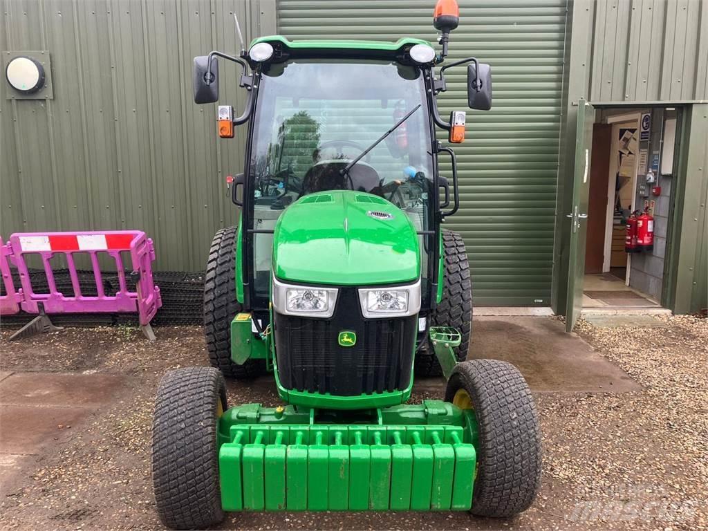 John Deere 4066R Kleintraktoren