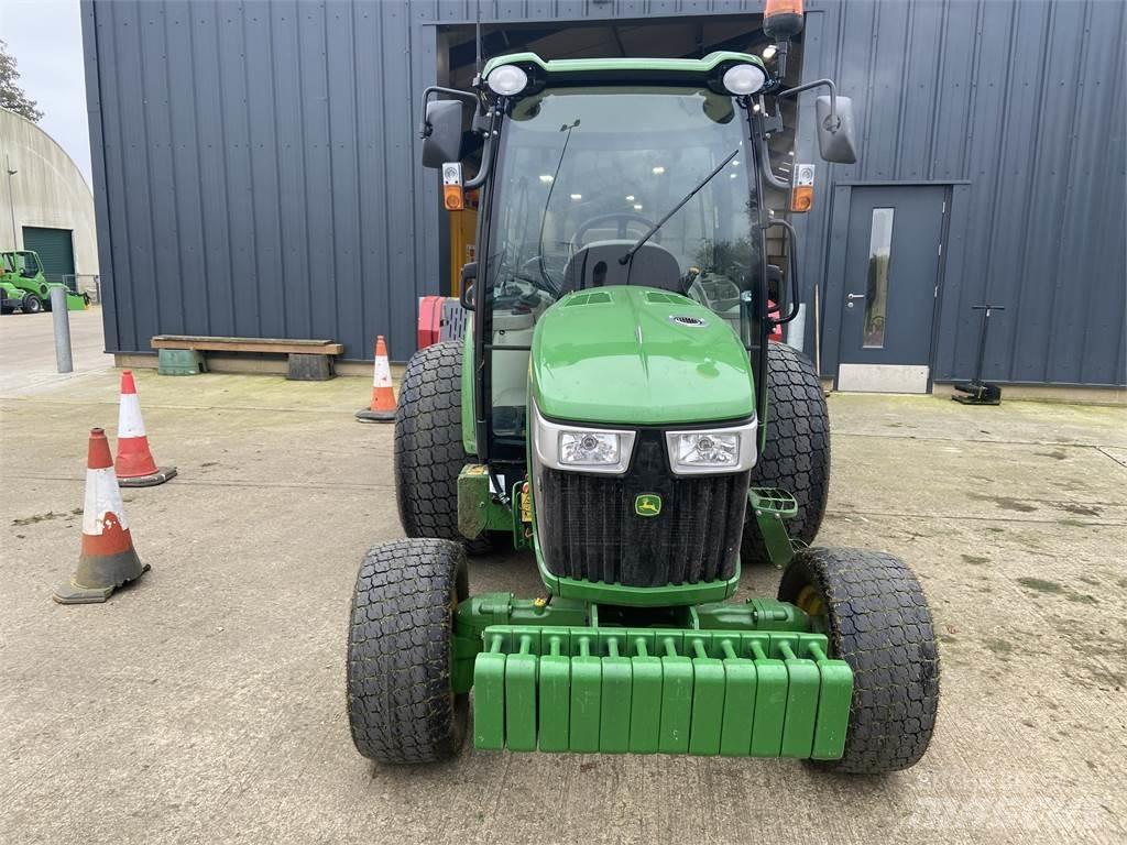 John Deere 4066R Kleintraktoren