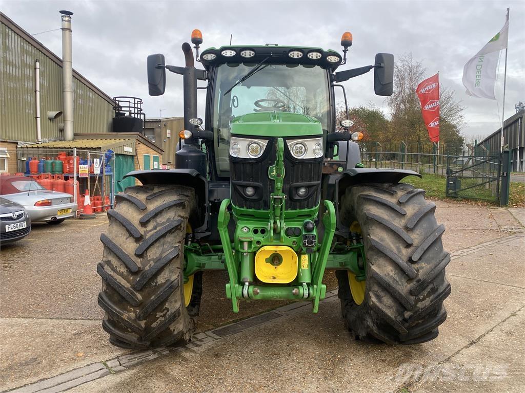 John Deere 6155R Traktoren