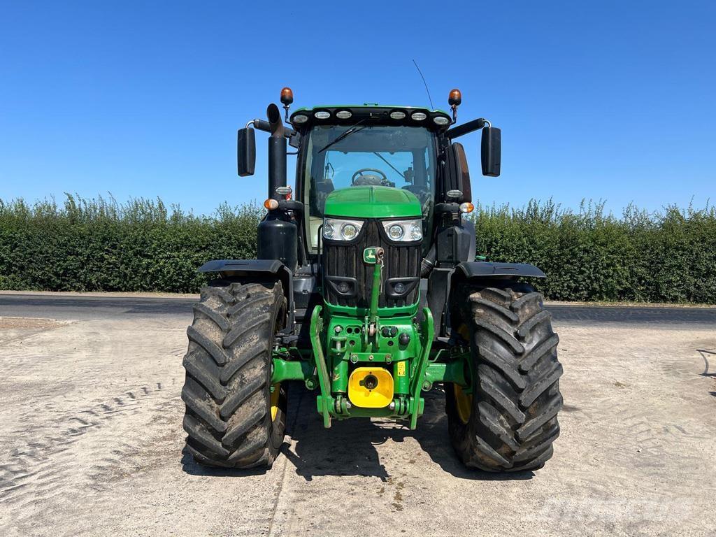 John Deere 6250R Traktoren
