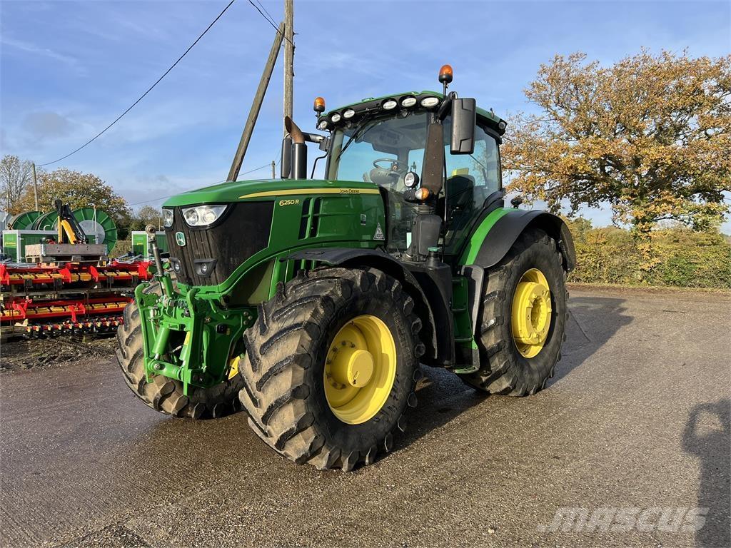 John Deere 6250R Traktoren