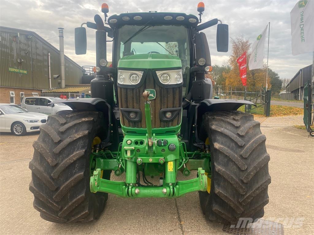 John Deere 6250R Traktoren