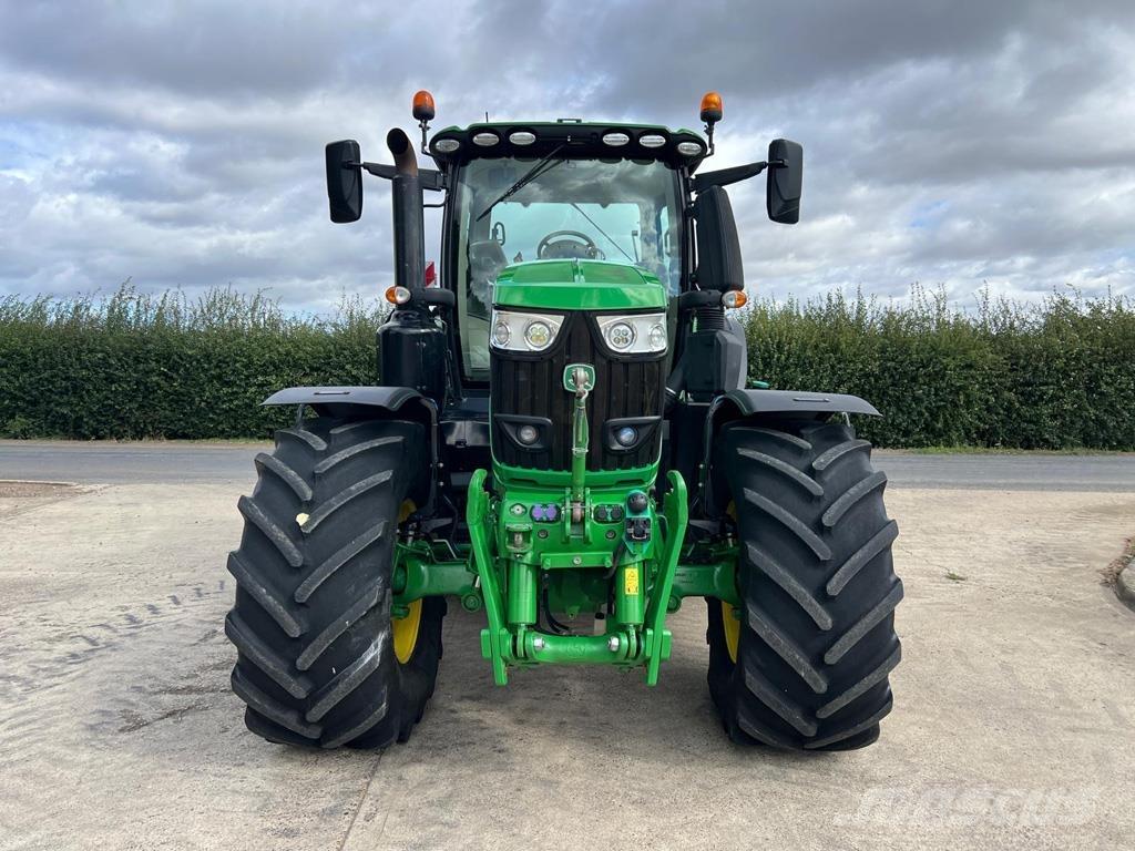 John Deere 6250R Traktoren