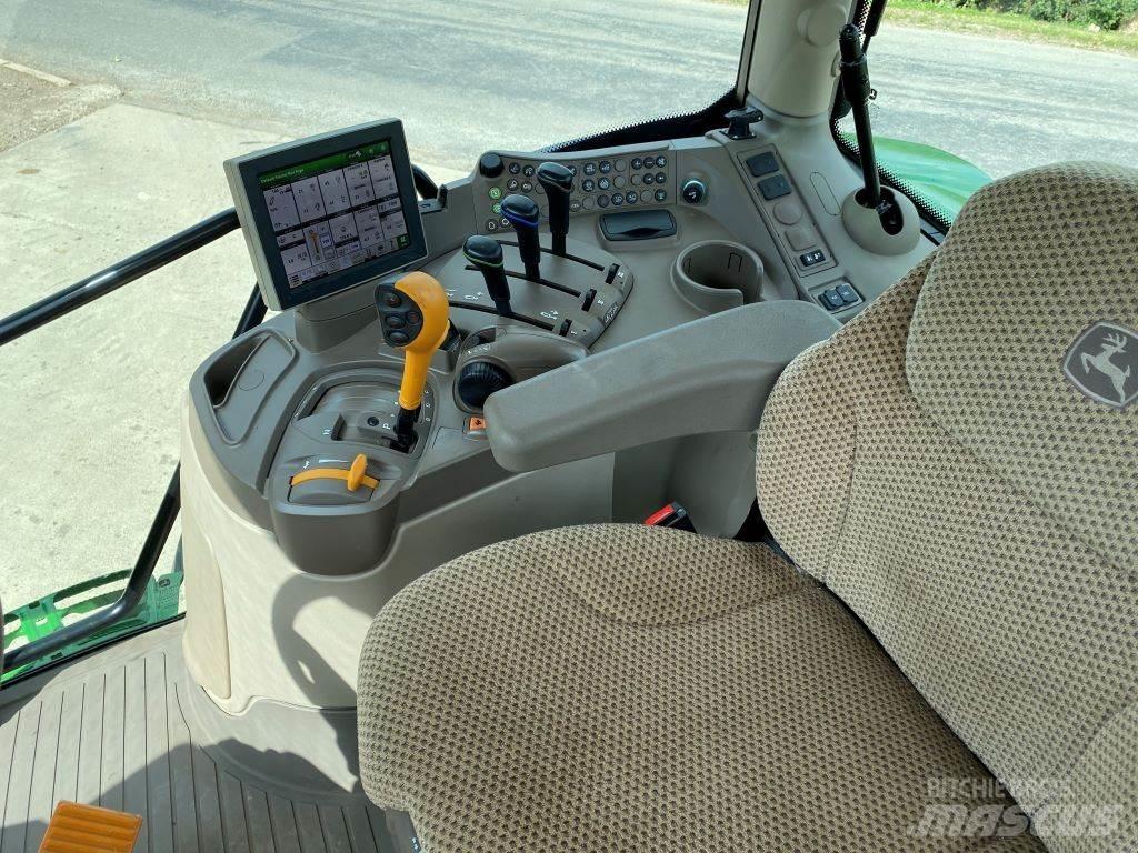 John Deere 6R120 Traktoren
