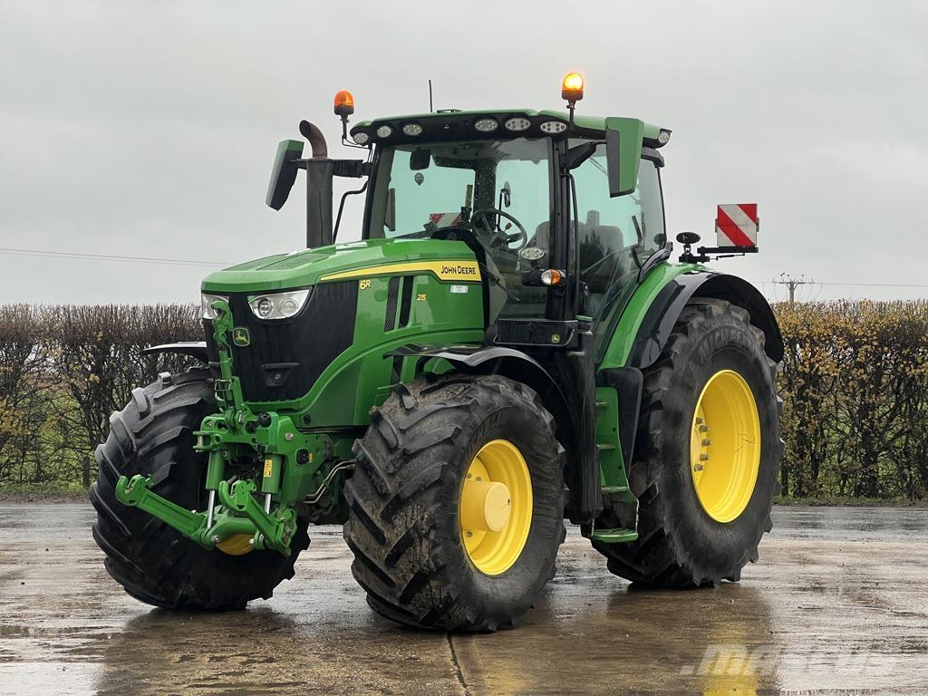 John Deere 6R215 Traktoren