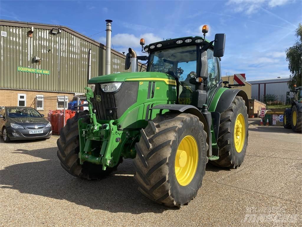 John Deere 6R250 Traktoren