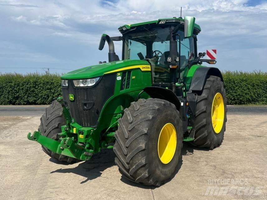 John Deere 7R330 Traktoren
