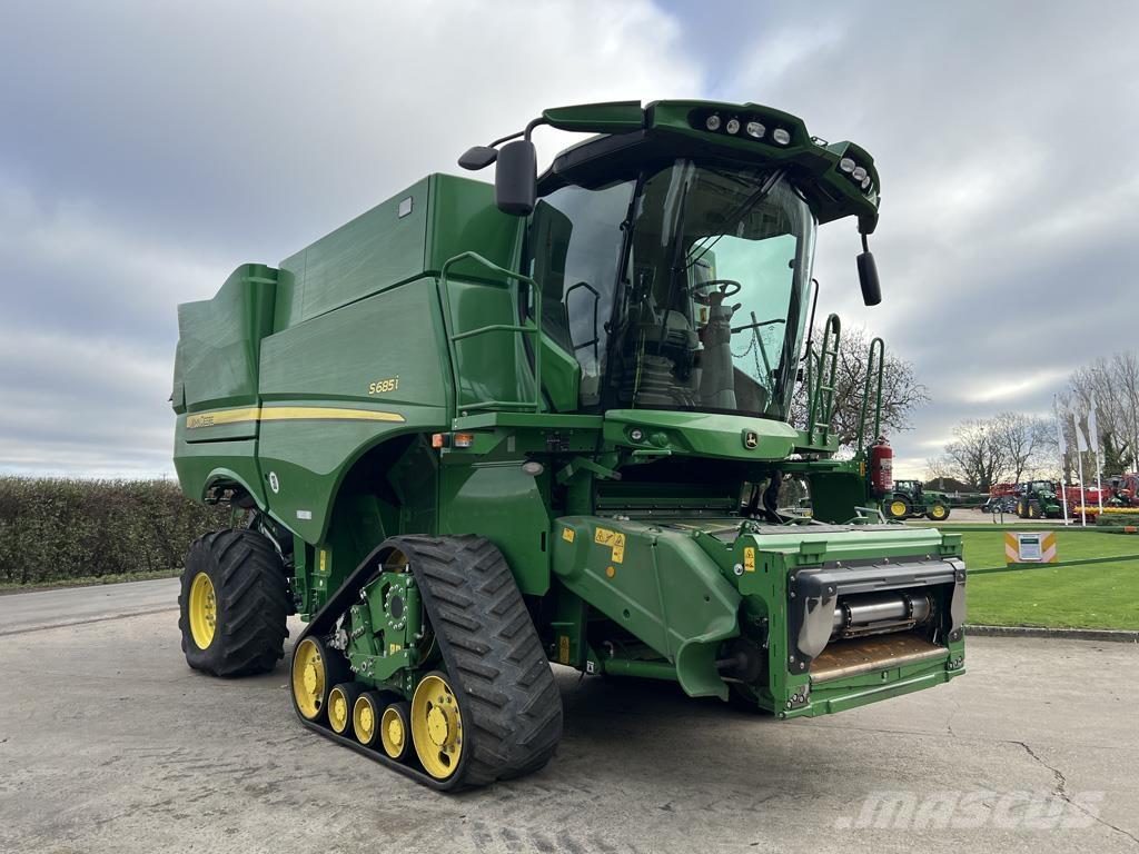 John Deere S685I Mähdrescher