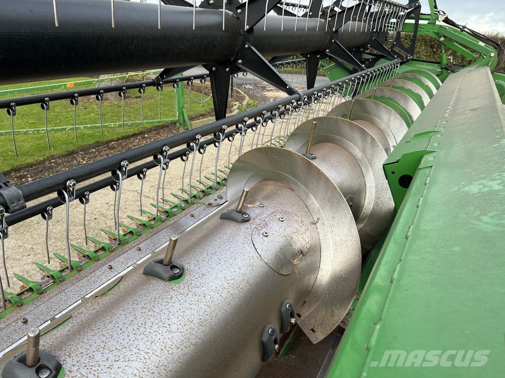 John Deere S685I Mähdrescher