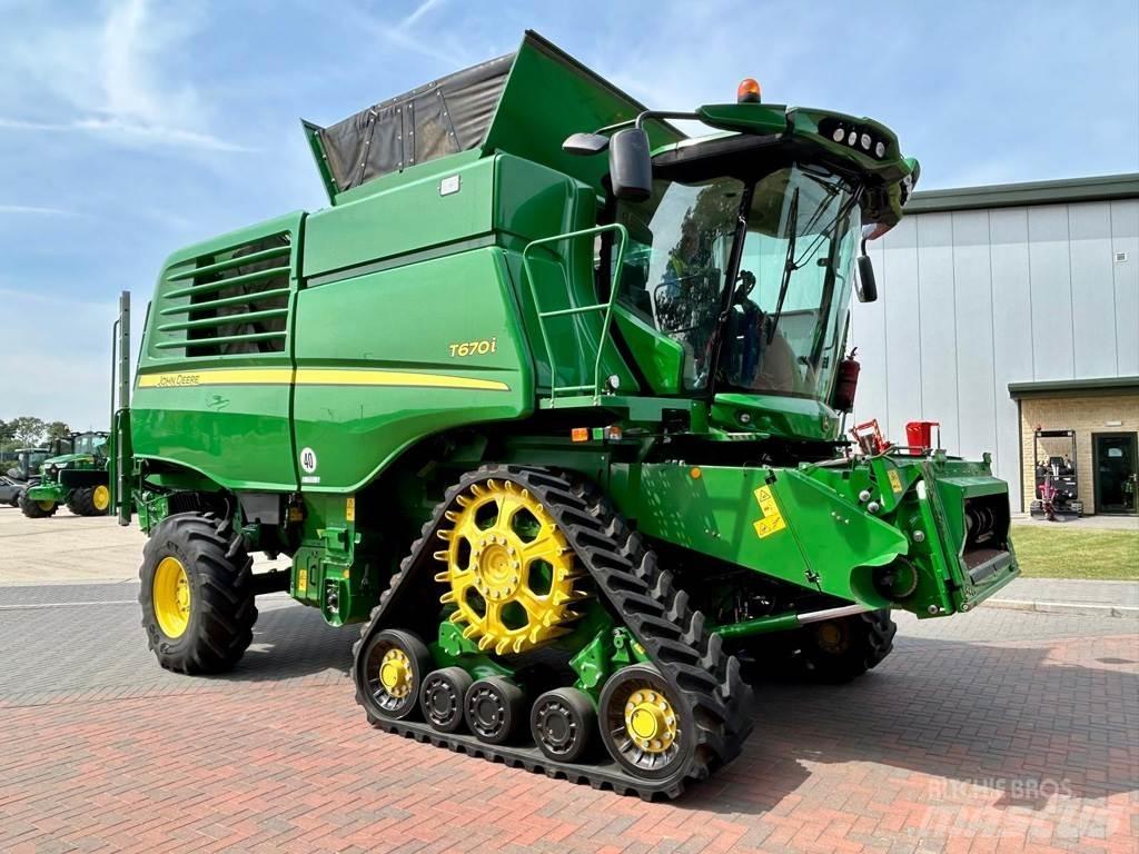 John Deere T670 Mähdrescher