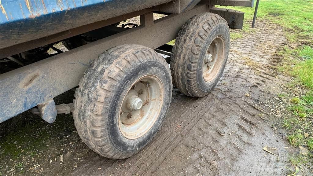 Marston 8TON Düngemittelverteiler