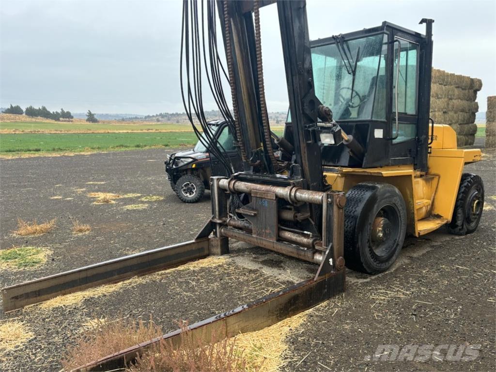 Hyster H210XL Ballenklammer