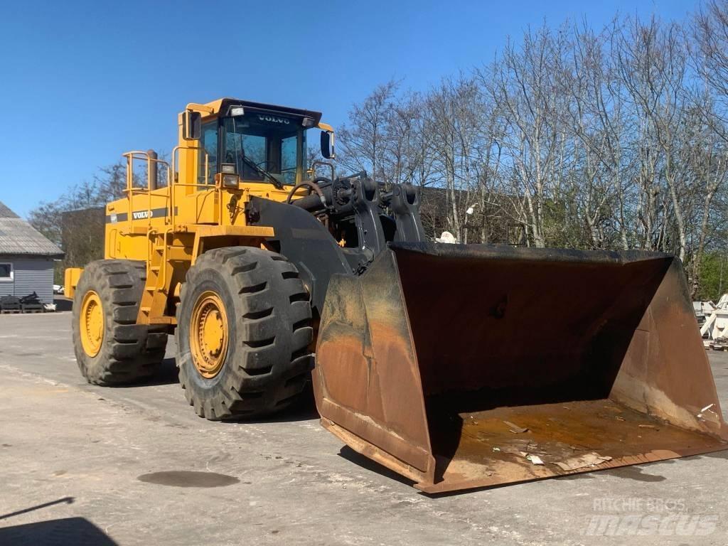 Volvo L330C Radlader
