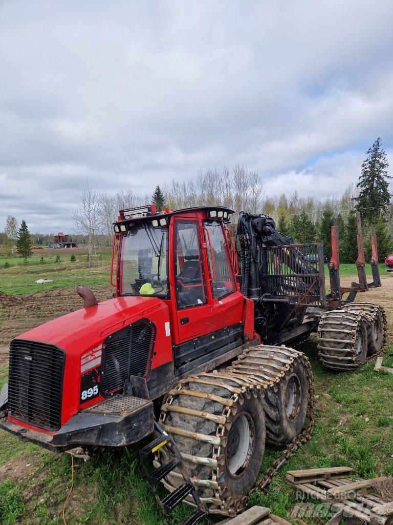 Komatsu 895 Forwarder