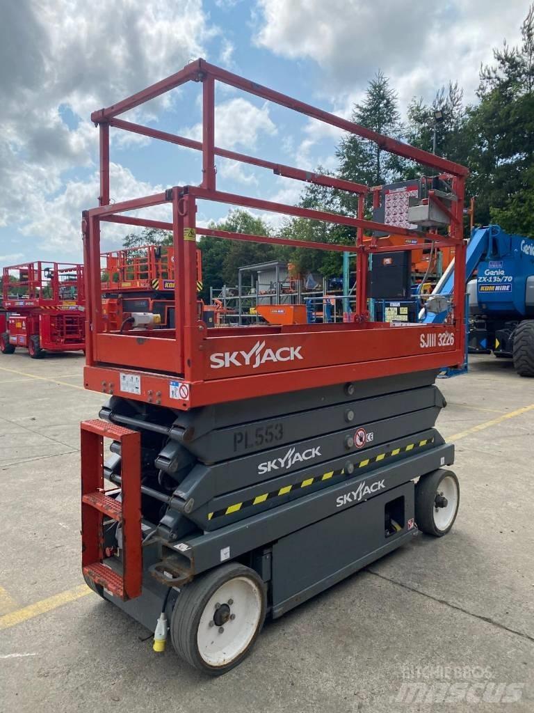 SkyJack SJ 3226 Scheren-Arbeitsbühnen