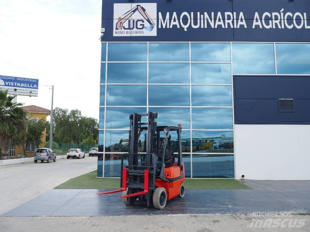 Nissan FD01 A 15 Q Dieselstapler