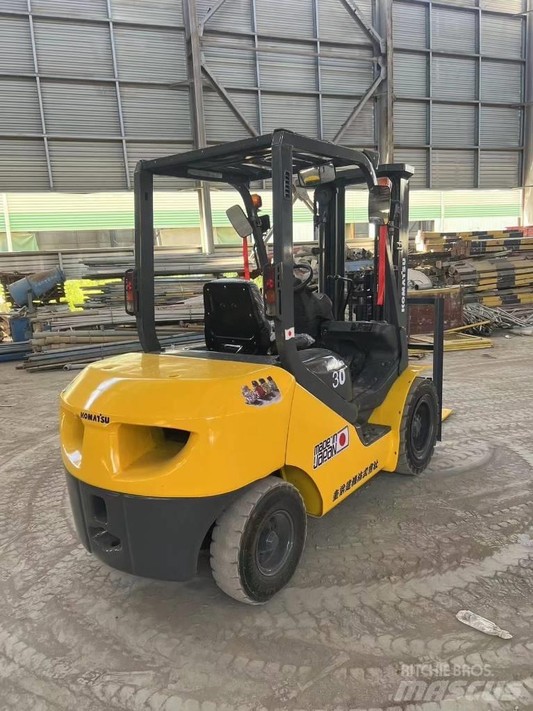 Komatsu FD 30 T-17 Dieselstapler