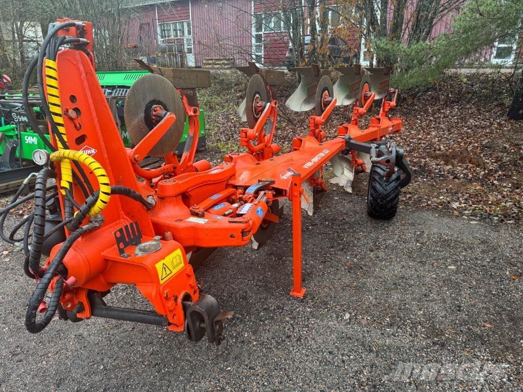 Kuhn Vari-Master 122 Wendepflüge