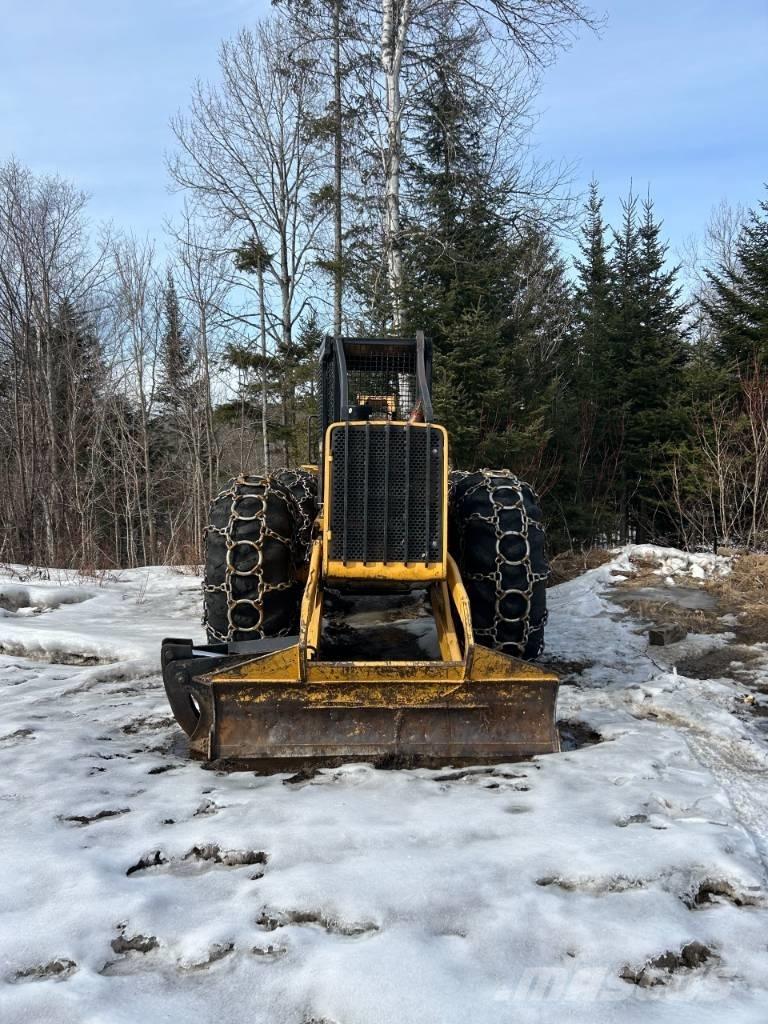 John Deere 640 D Stammholzschlepper